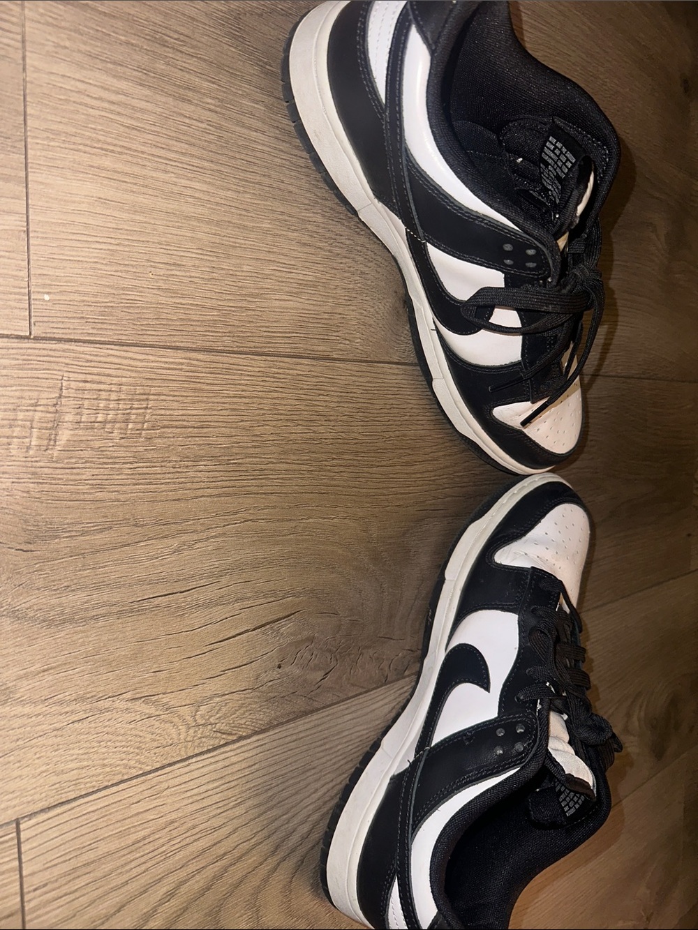 Nike Black and White Low-Top Sneakers with Swoosh - Picture 6 of 7